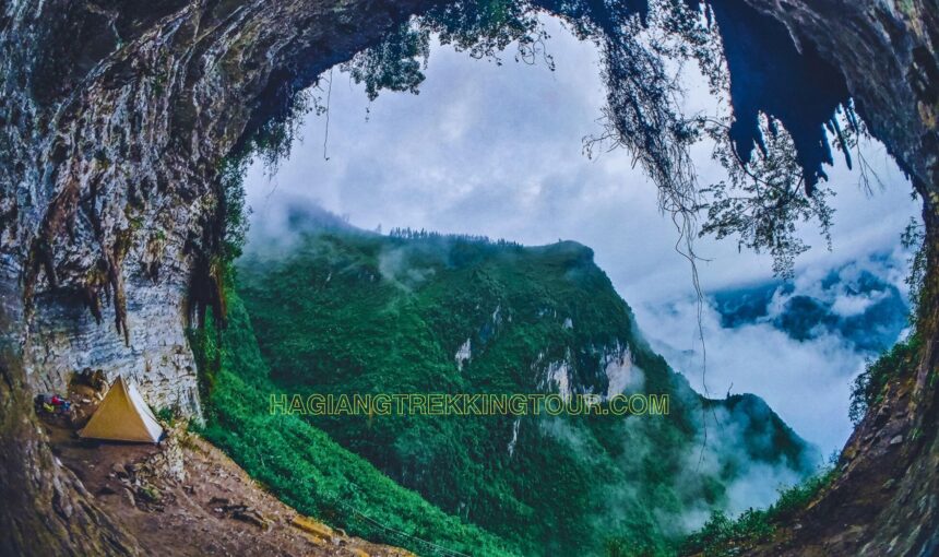 The White Cliff: A Unique Check-In Spot on the Cloud-Piercing Route in Hà Giang