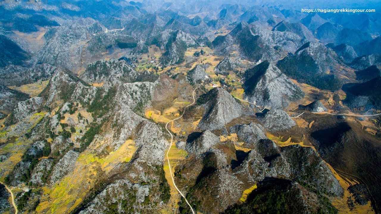 Ta Van Village Dzay ethnic group terraced rice fields Muong Hoa River Sapa