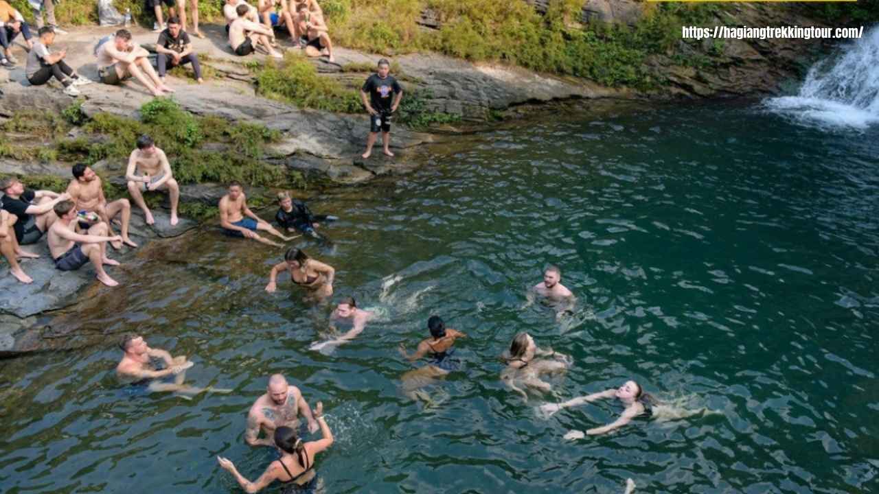 Dao ethnic minority stilt house Xa Phin village Ha Giang homestay