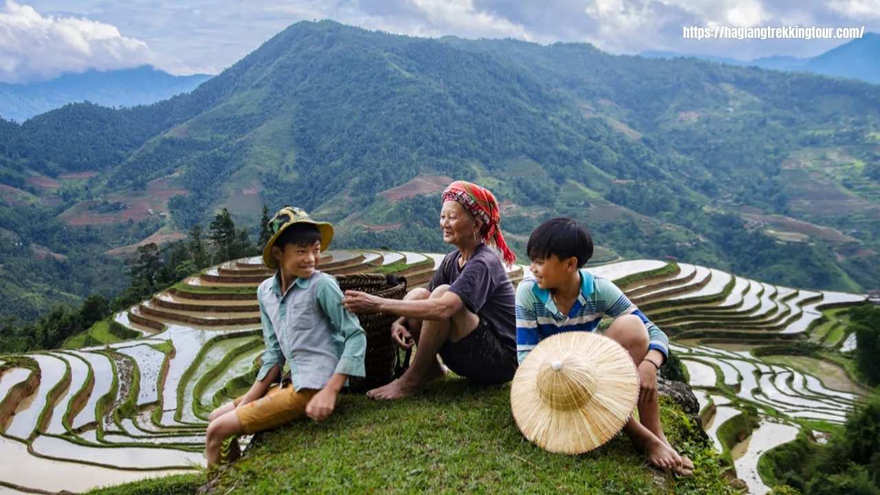 Trekkers walking in Ha Giang highlands