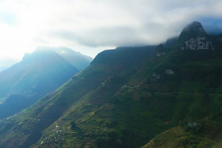 Ha Giang Loop Jeep Tour 4 Days: Du Gia, Lung Cu & Nam Dam
